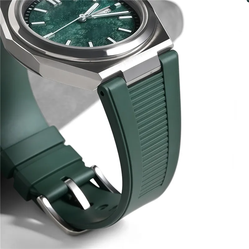 Cinturino in caucciù fluoro 25 - Patek Philippe Watch Nautilus recensione e prezzo